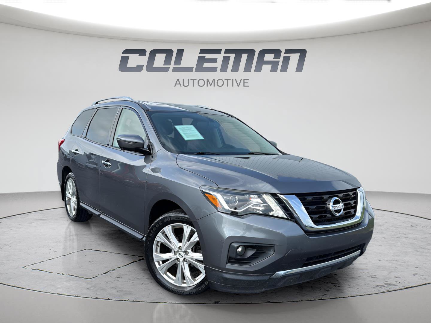 Used 2018 Nissan Pathfinder SL w/ SL Premium Package AWD/4WD image 2