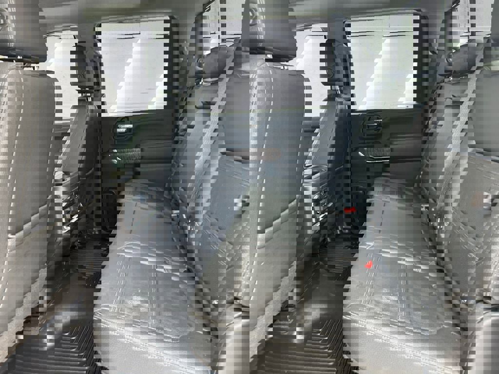 Used 2021 GMC Sierra 3500 Denali w/ Denali Ultimate Package image 14