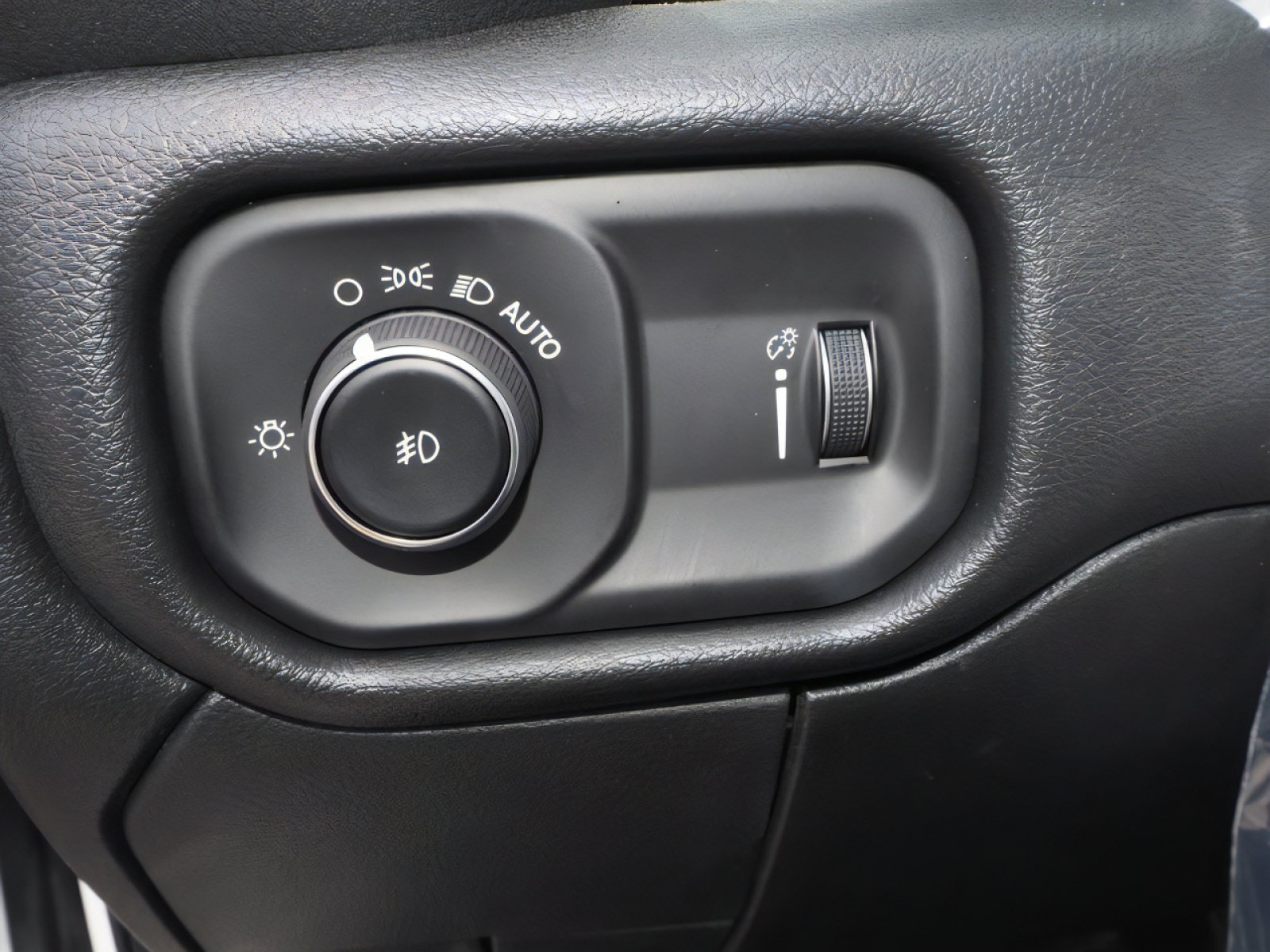New 2025 RAM 3500 Tradesman AWD/4WD image 18