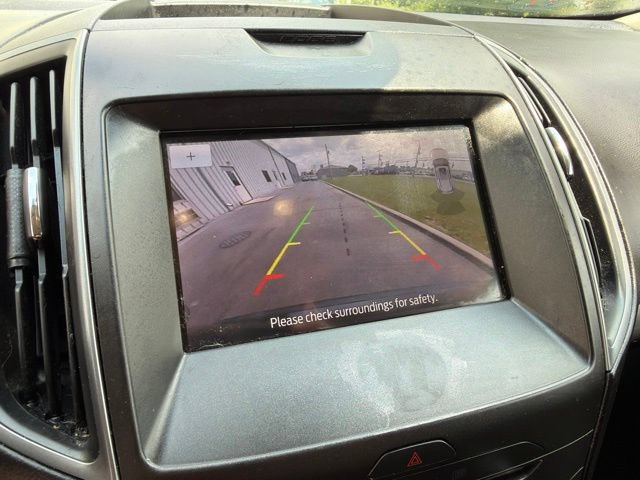 Used 2020 Ford Edge SE FWD image 22