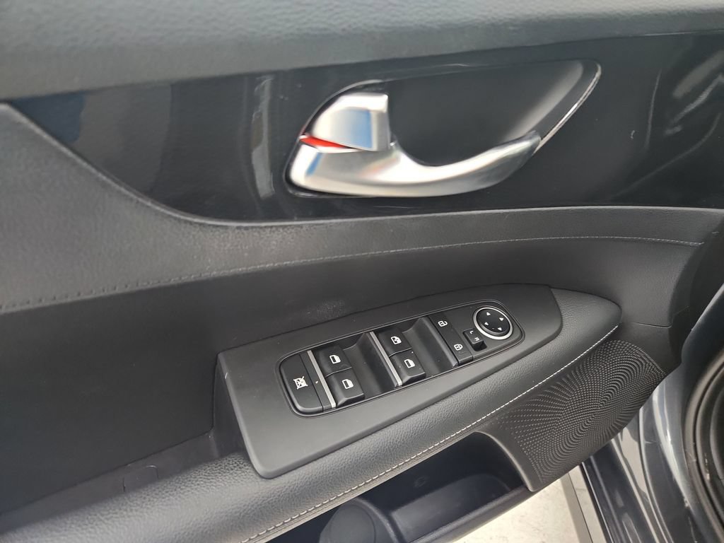 Used 2023 Kia Forte GT-Line w/ GT-Line Technology Package FWD image 23