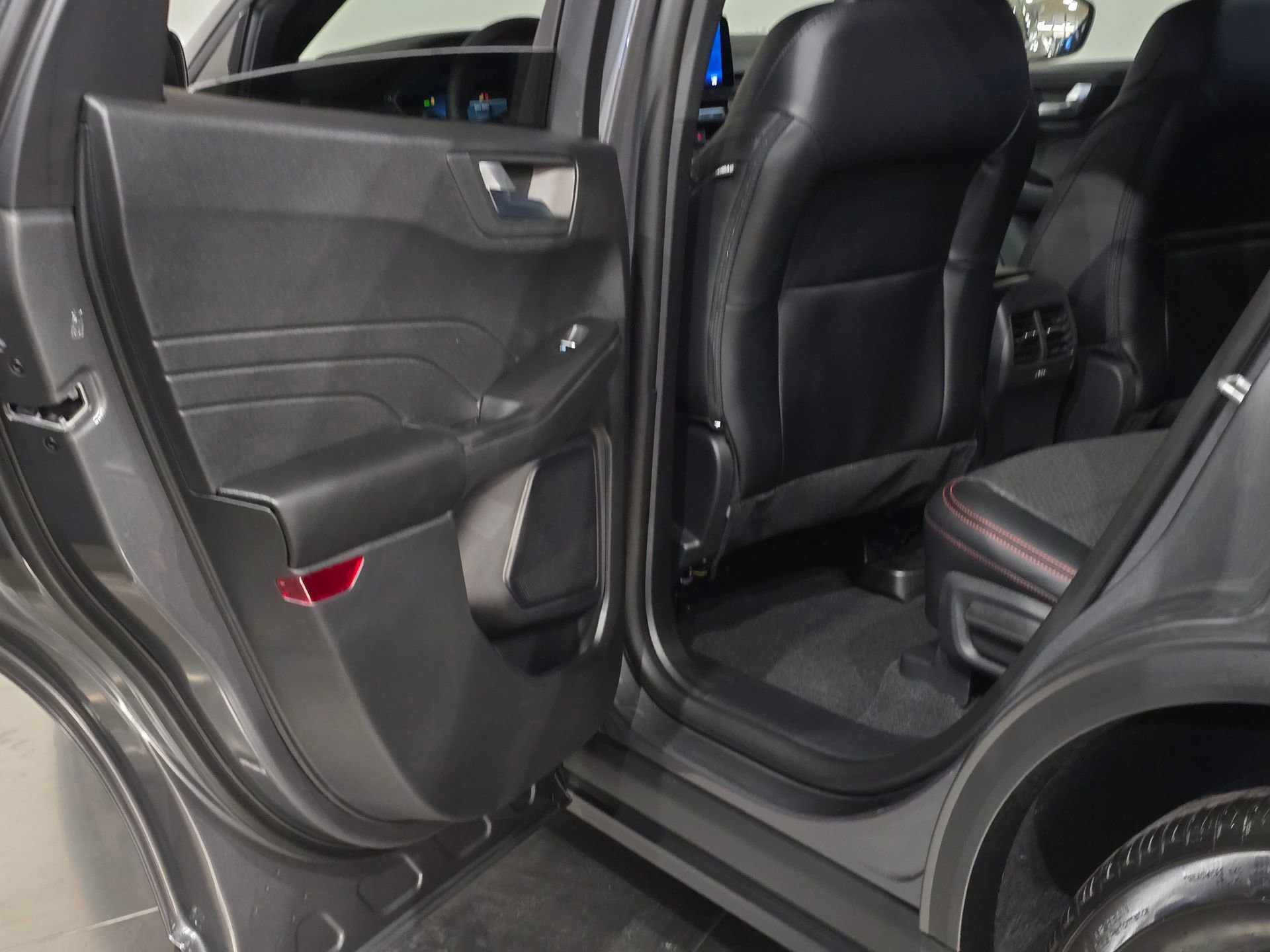 New 2026 Ford Escape ST-Line Select image 35