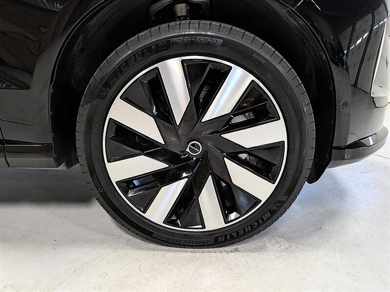 Used 2025 Volvo EX90 Plus AWD/4WD image 12