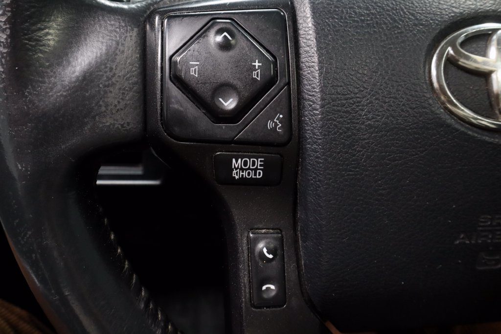 Used 2018 Toyota Sequoia TRD Sport AWD/4WD image 29