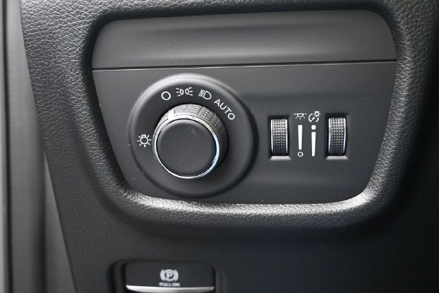 New 2027 Jeep Grand Cherokee Laredo X AWD/4WD image 17