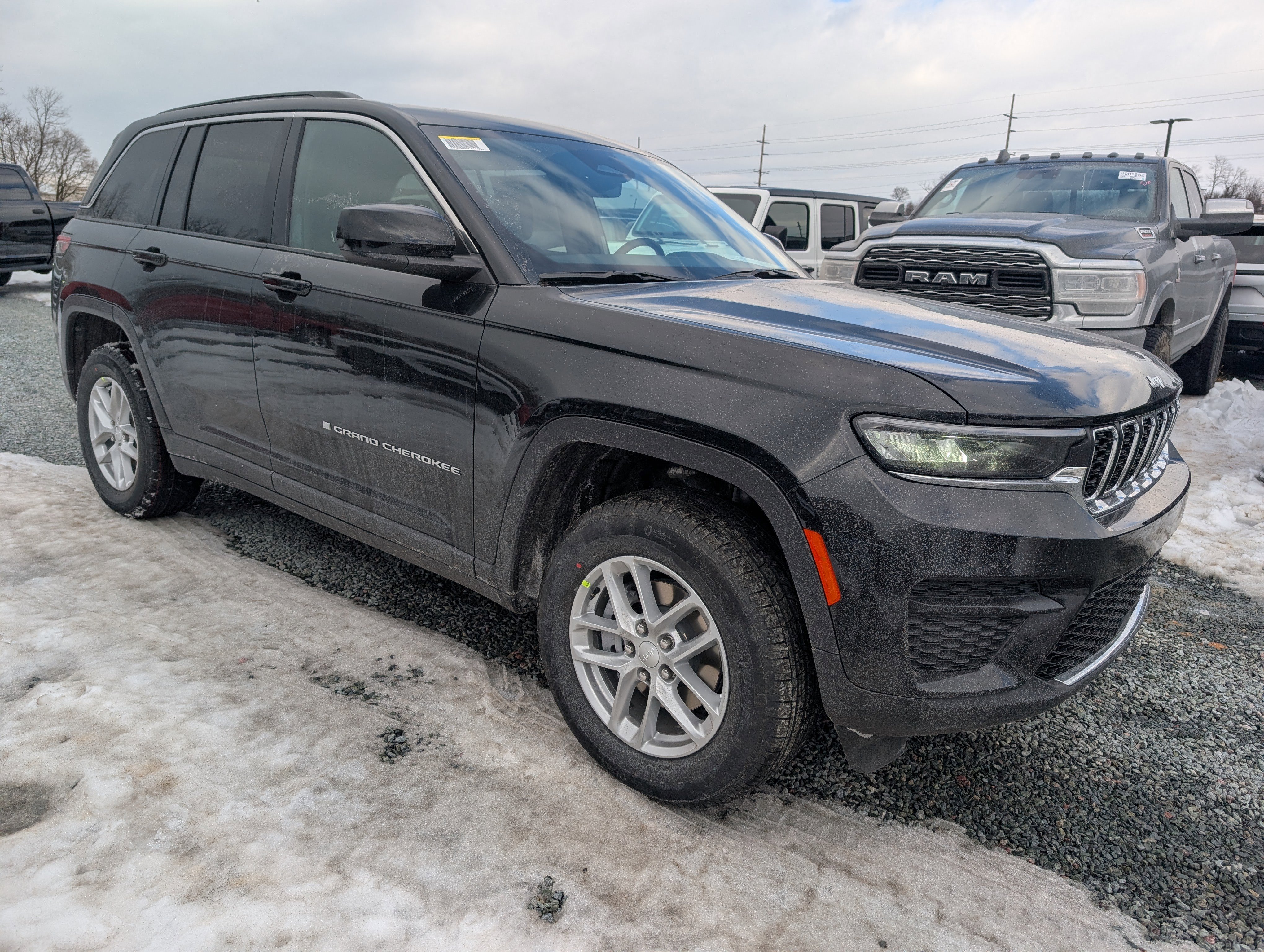New 2026 Jeep Grand Cherokee Laredo X image 4