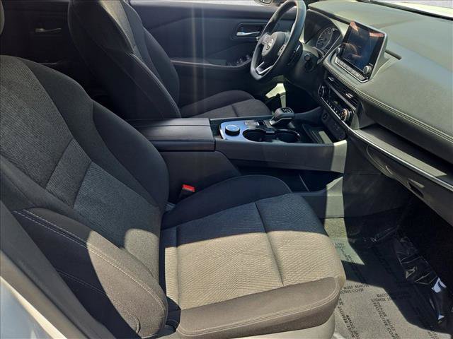 Used 2024 Nissan Rogue SV AWD/4WD image 21