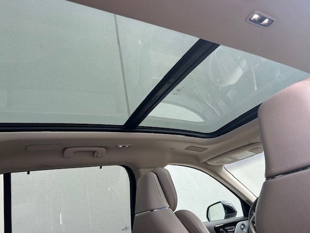 Used 2023 Lincoln Aviator Reserve w/ Equipment Group 201A image 12