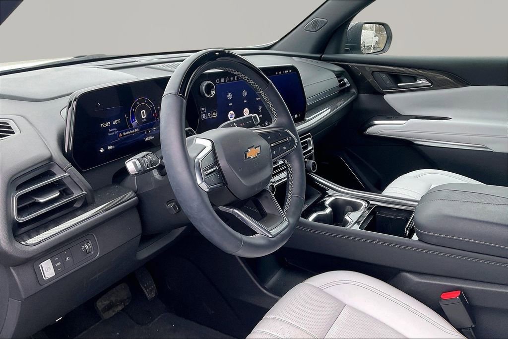 Used 2024 Chevrolet Traverse RS image 19