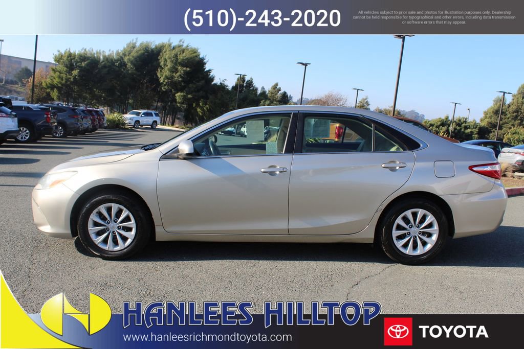 Used 2015 Toyota Camry LE FWD image 2