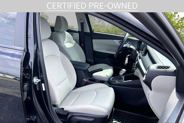 Used 2022 Kia Forte LXS image 7