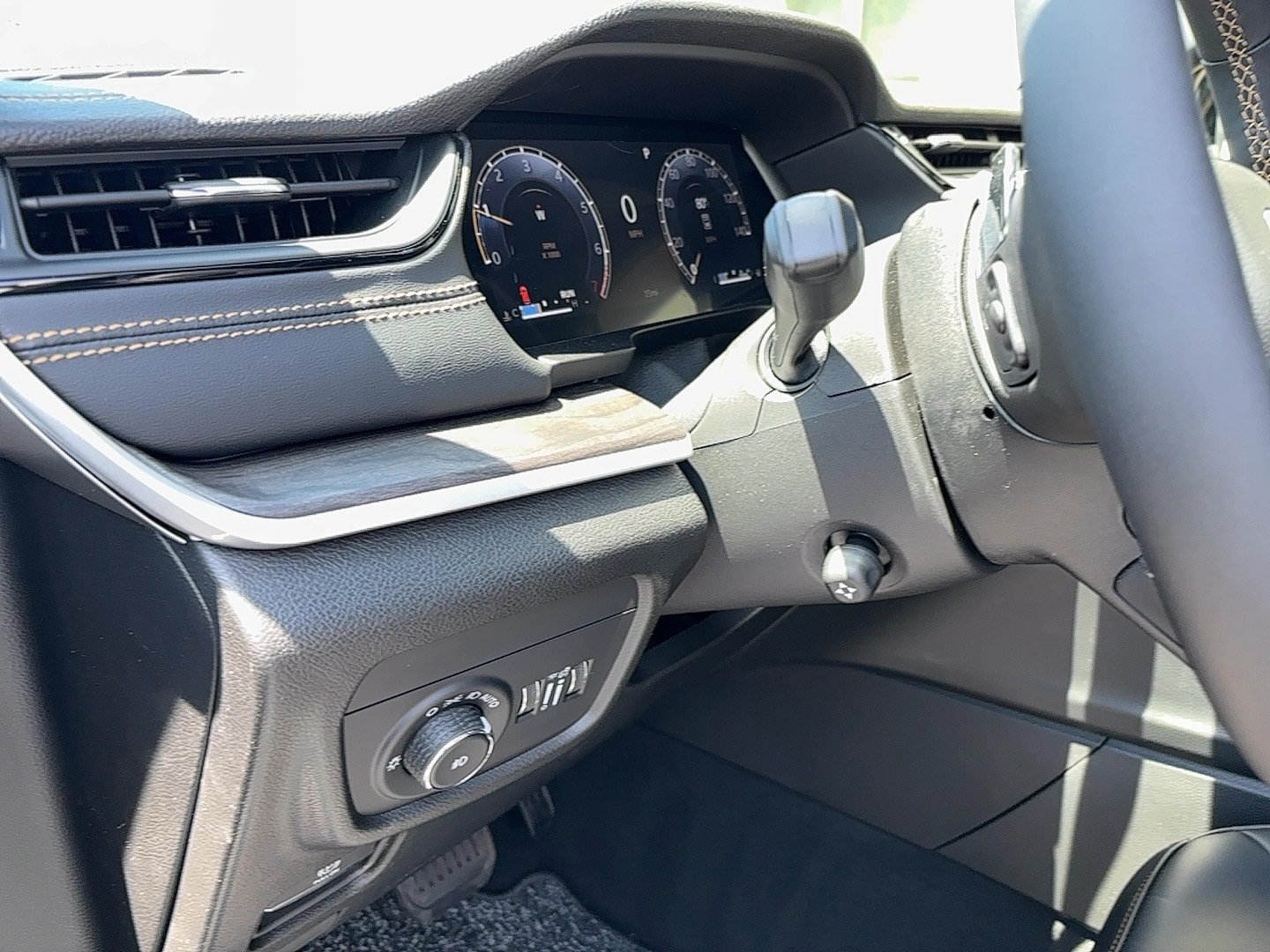 New 2026 Jeep Grand Cherokee L Limited AWD/4WD image 27