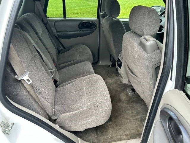 Used 2004 Chevrolet TrailBlazer LS w/ LS Preferred Equipment Group AWD/4WD image 31