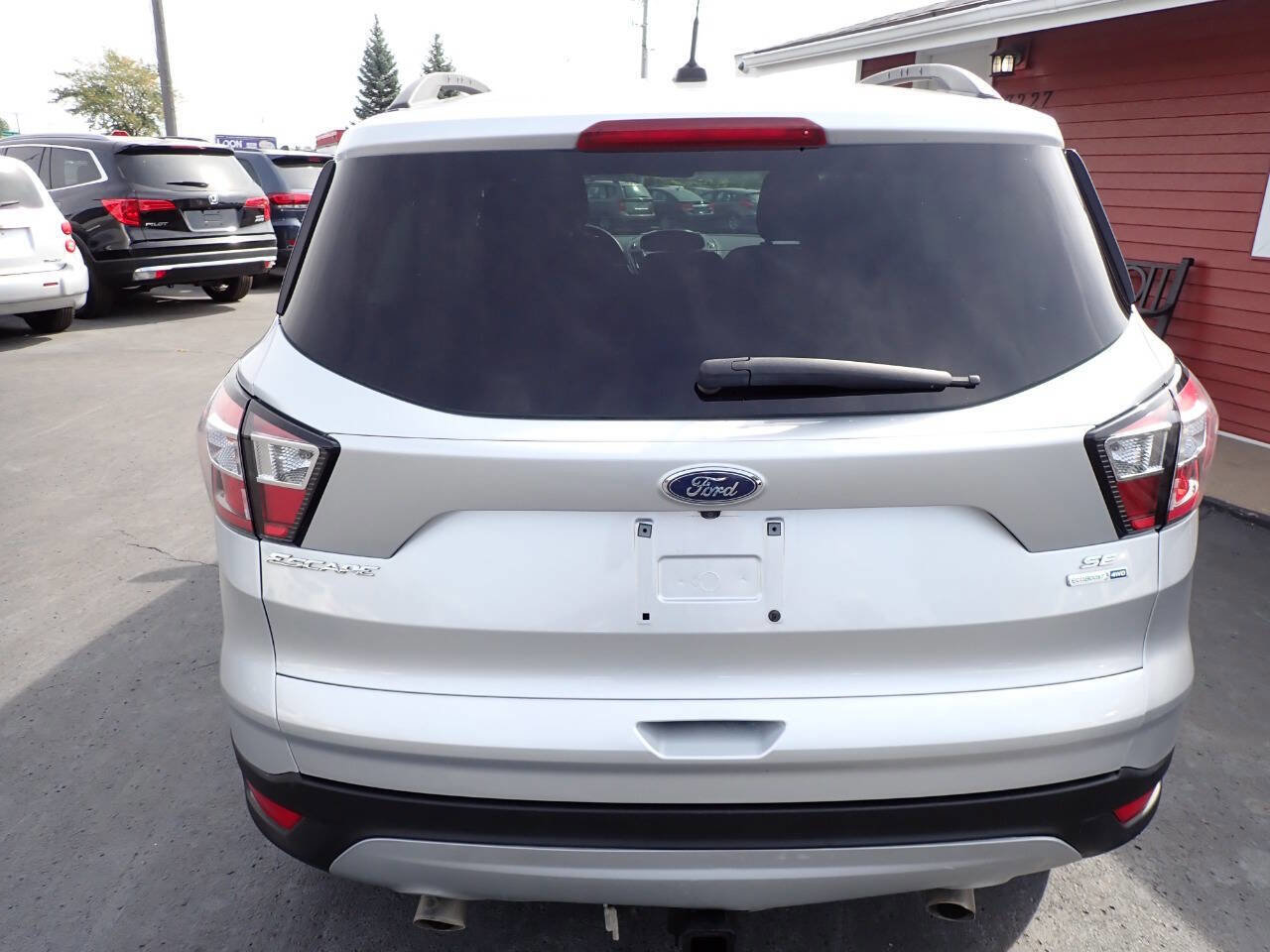 Used 2018 Ford Escape SE image 5