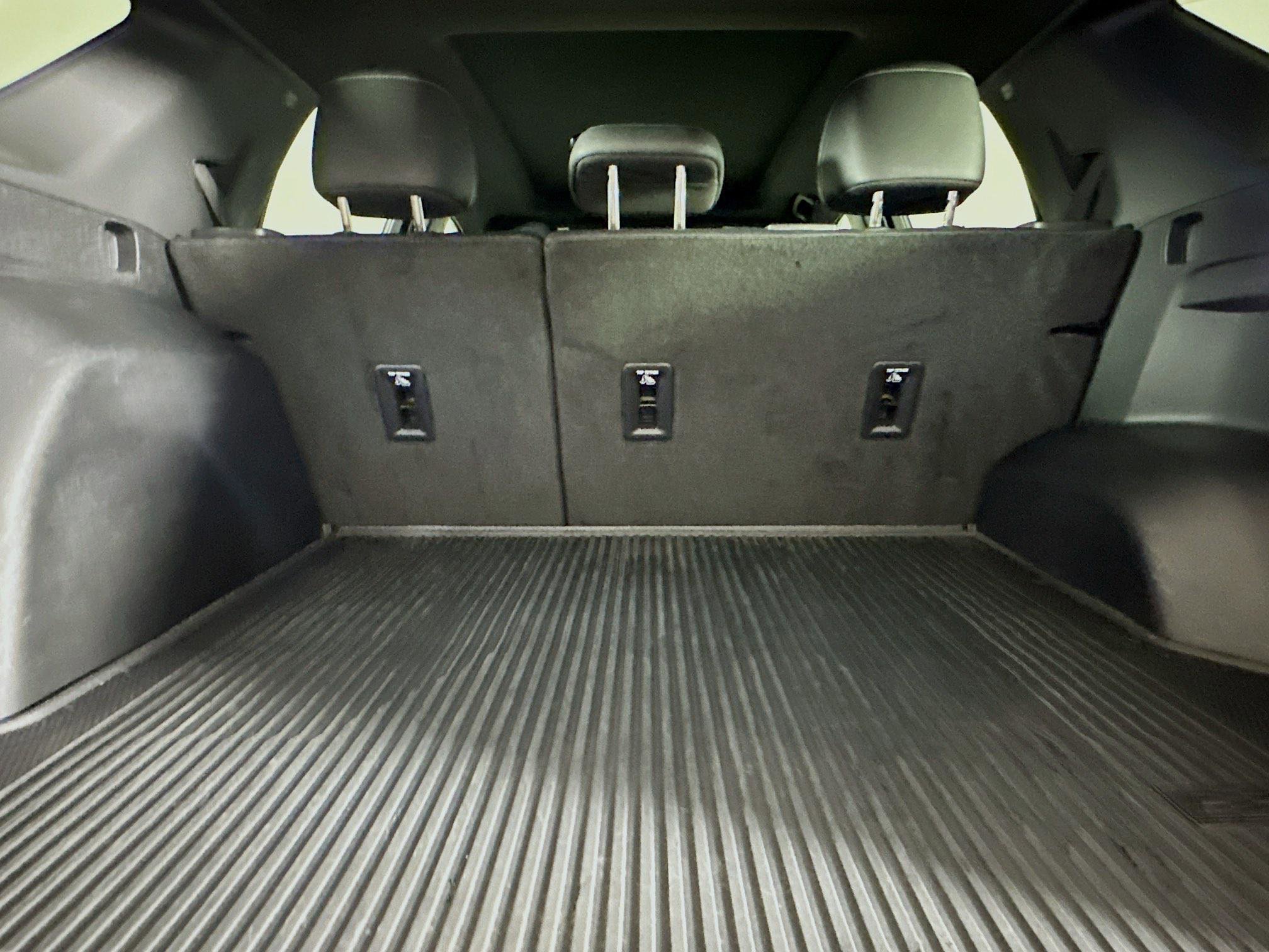 Used 2025 Chevrolet Equinox LT w/ Convenience Package II image 30