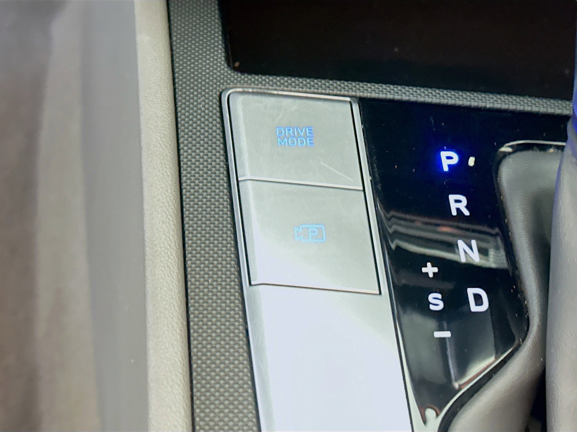 Used 2023 Hyundai Elantra SEL image 25