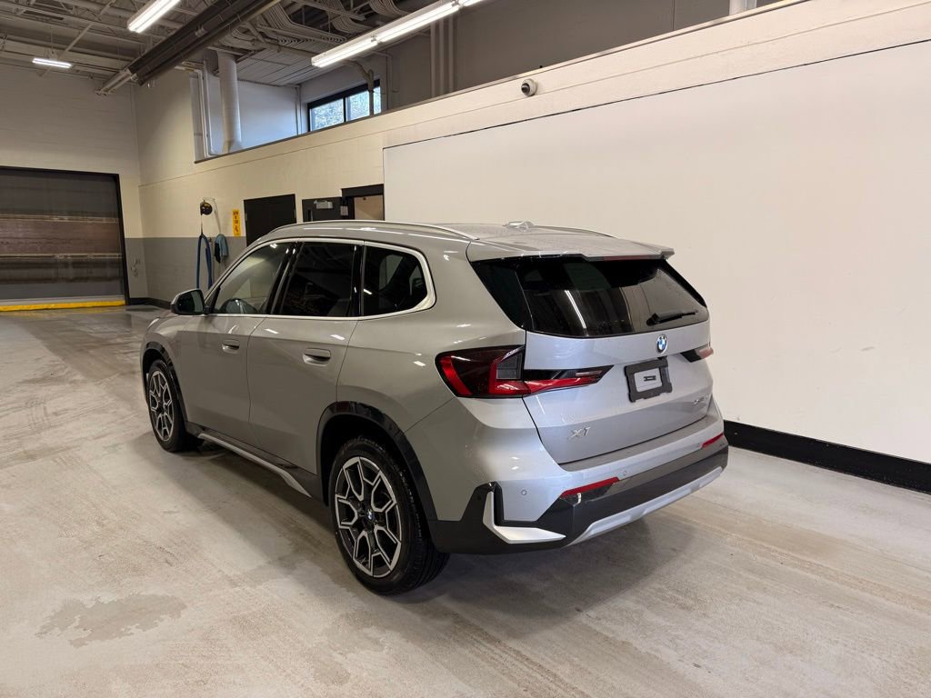 Used 2025 BMW X1 xDrive28i image 3