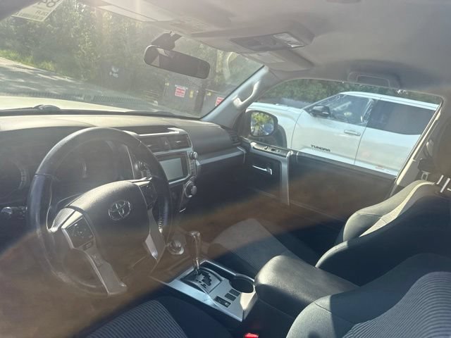 Used 2016 Toyota 4Runner SR5 AWD/4WD image 11