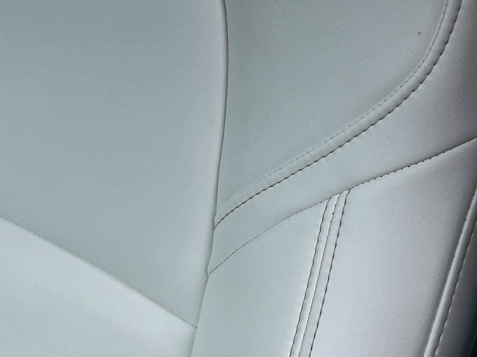 Used 2023 Tesla Model 3 Standard Range image 23