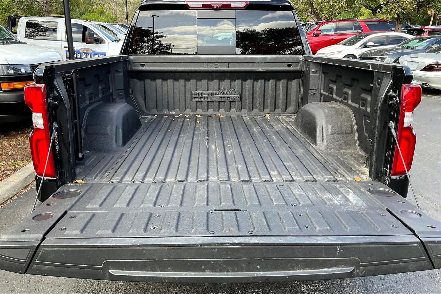 Used 2023 Chevrolet Silverado 1500 High Country w/ High Country Premium Package AWD/4WD image 60