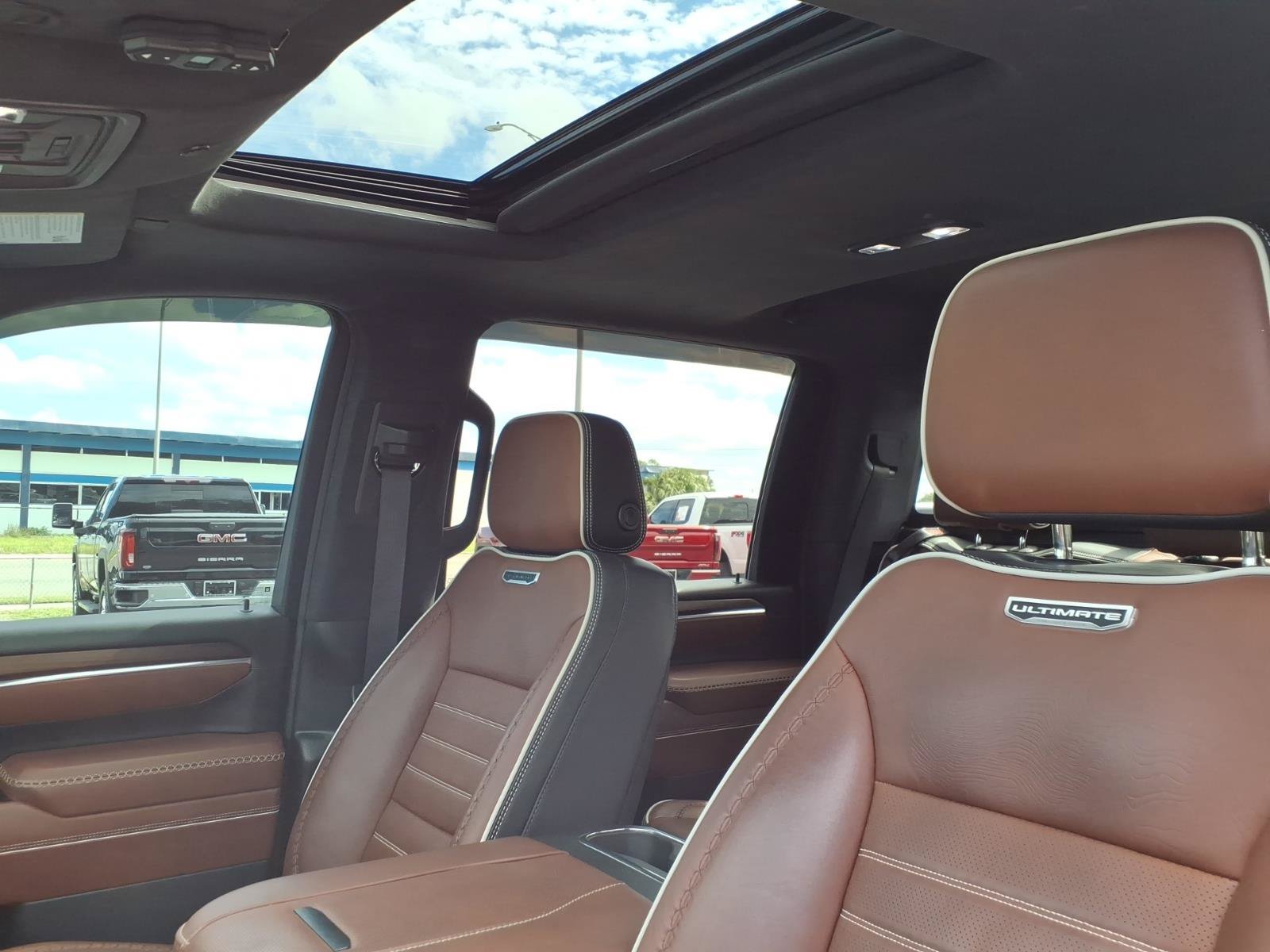 Used 2024 GMC Sierra 2500 Denali Ultimate AWD/4WD image 24