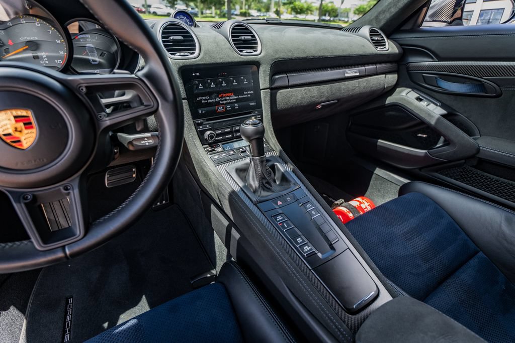 Used 2023 Porsche 718 Cayman GT4 RS RWD image 28