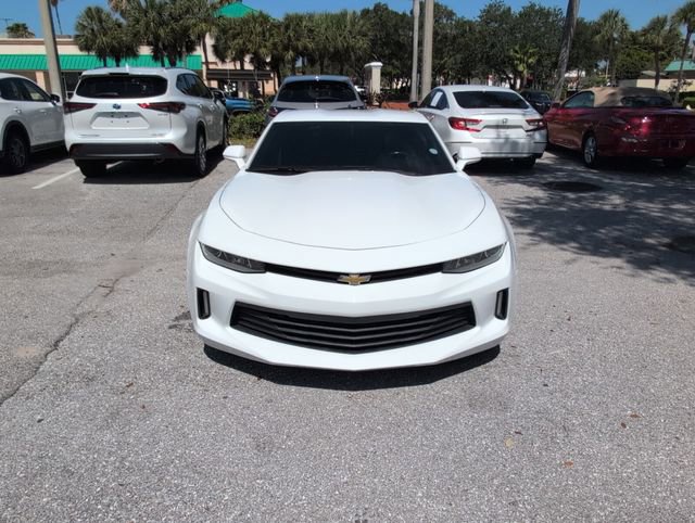 Used 2018 Chevrolet Camaro LT RWD image 2