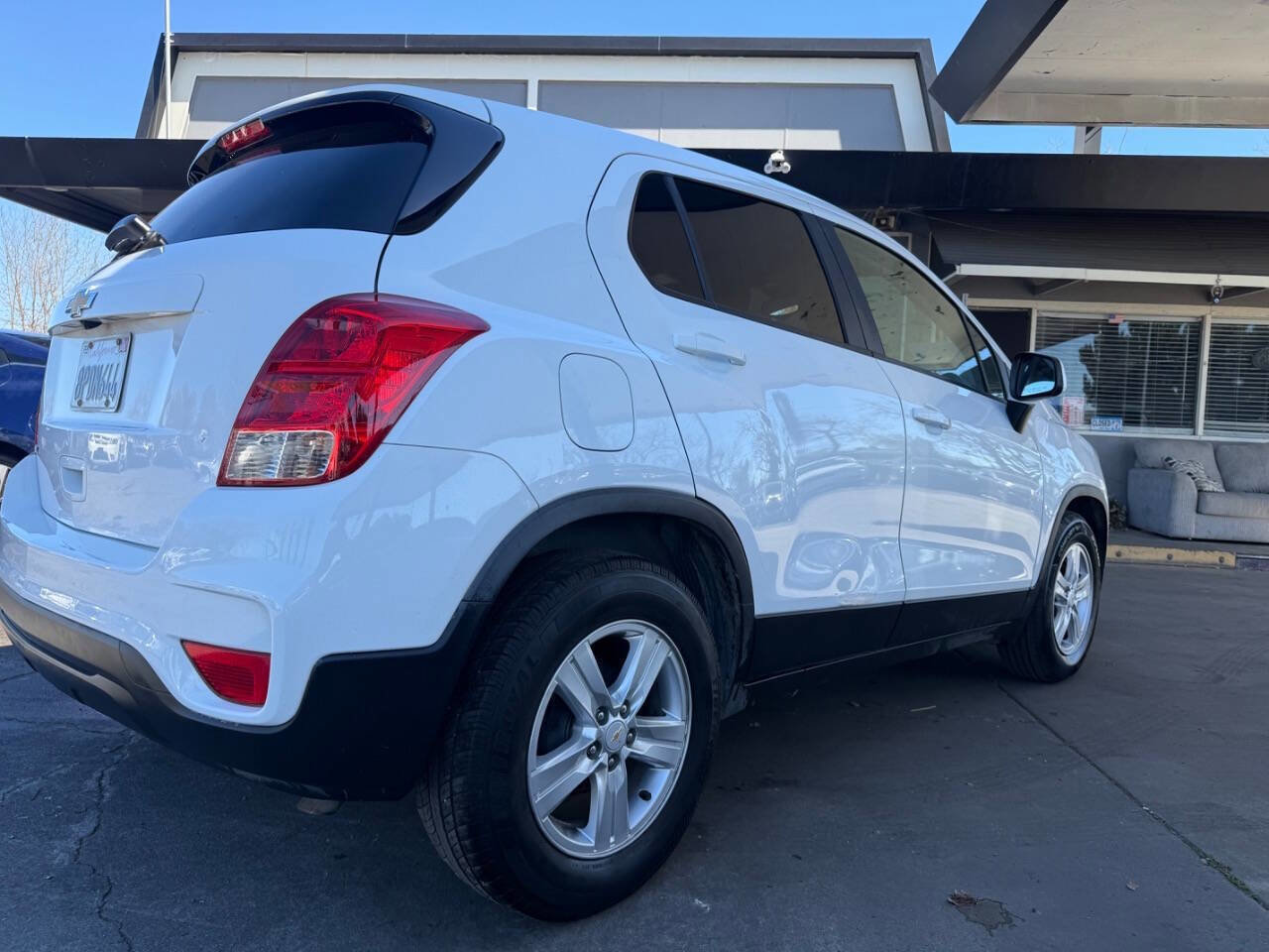 Used 2020 Chevrolet Trax LS w/ Tint and Cruise Package image 10