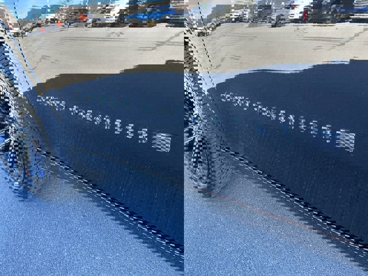 Used 2023 Jeep Grand Wagoneer L Series III w/ Rear Seat Video Group 1 image 11