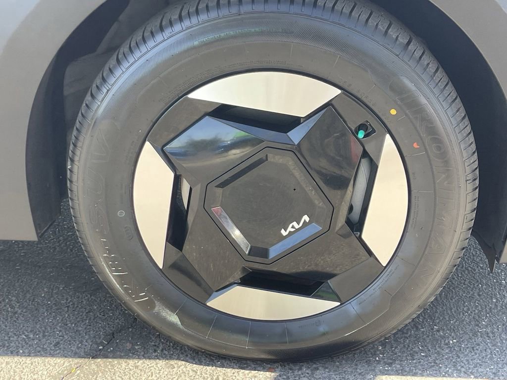 Used 2024 Kia EV9 Wind image 11
