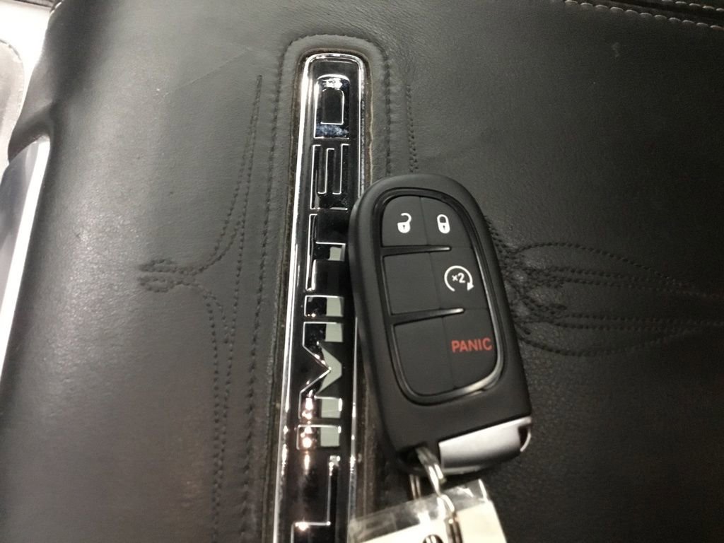 Used 2018 RAM 3500 Laramie Longhorn image 11