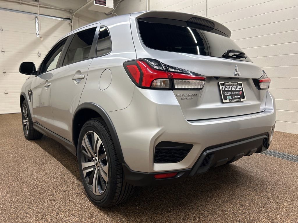 Used 2020 Mitsubishi Outlander Sport ES FWD image 4