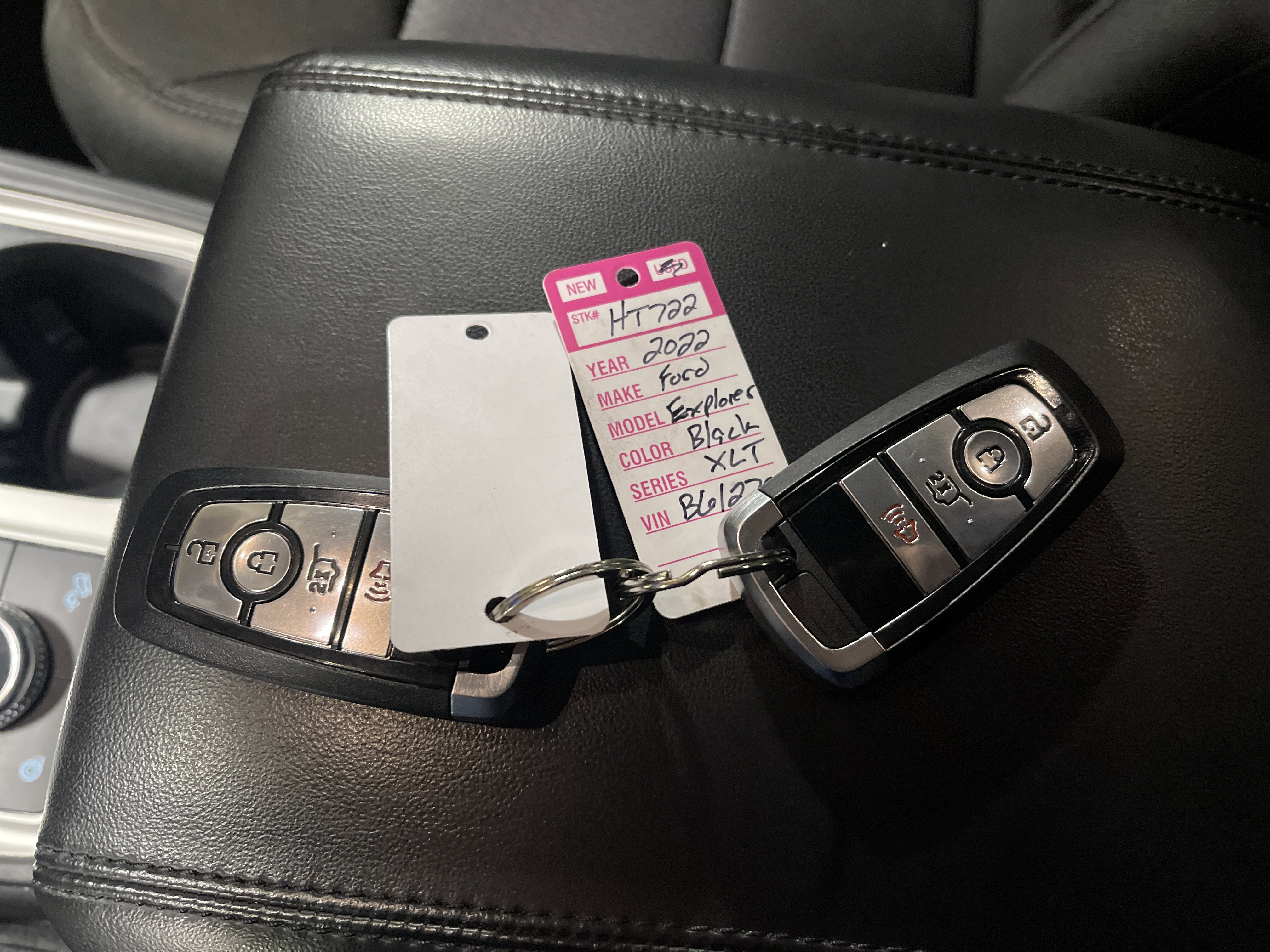 Used 2022 Ford Explorer XLT w/ Class IV Trailer Tow Package image 26