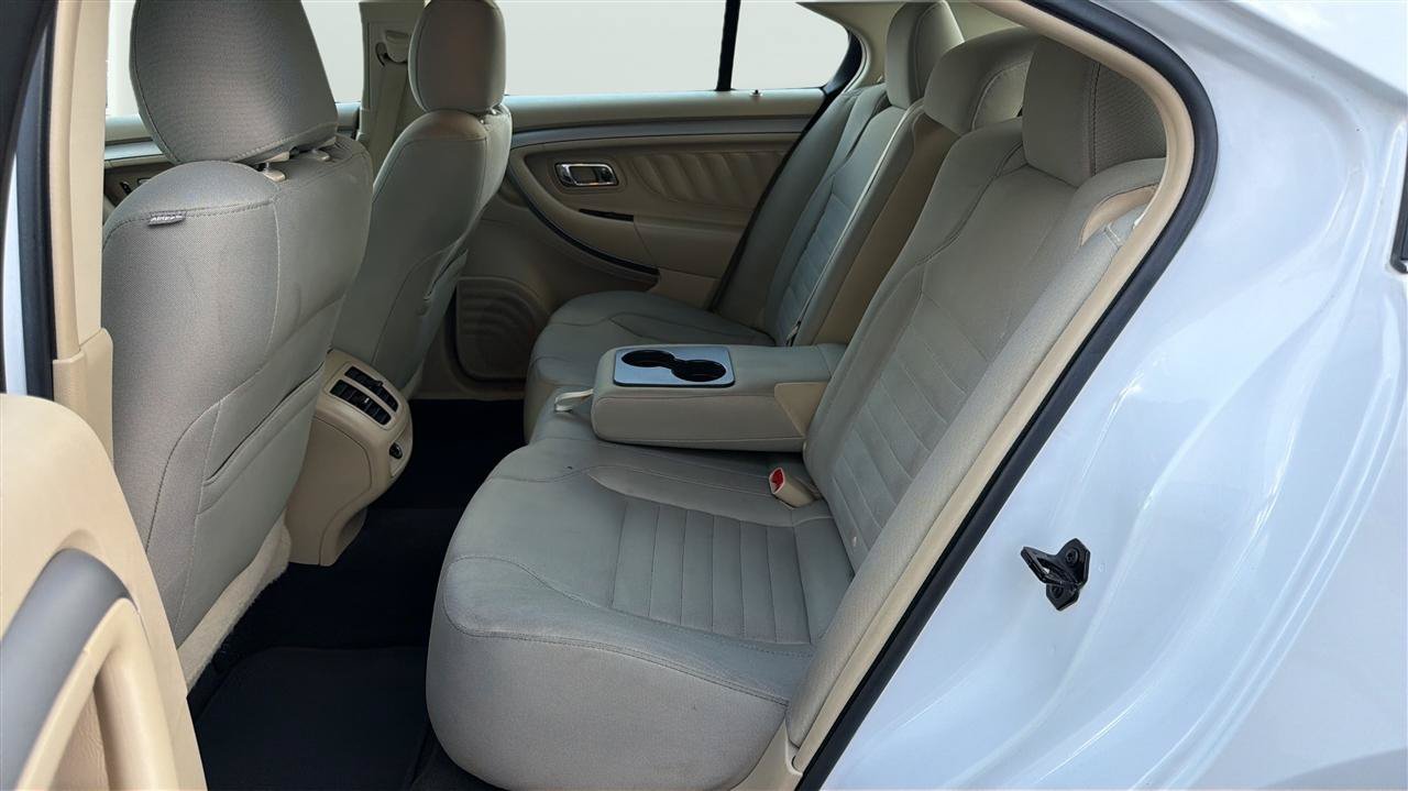 Used 2016 Ford Taurus SE FWD image 19