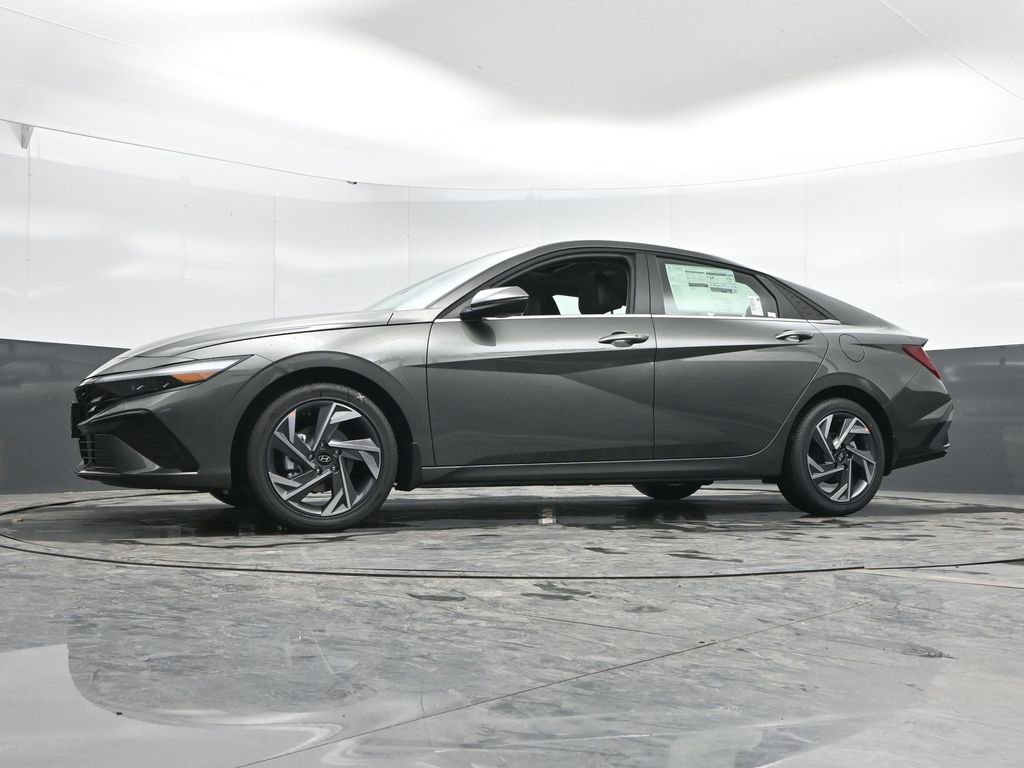 New 2026 Hyundai Elantra Limited image 49