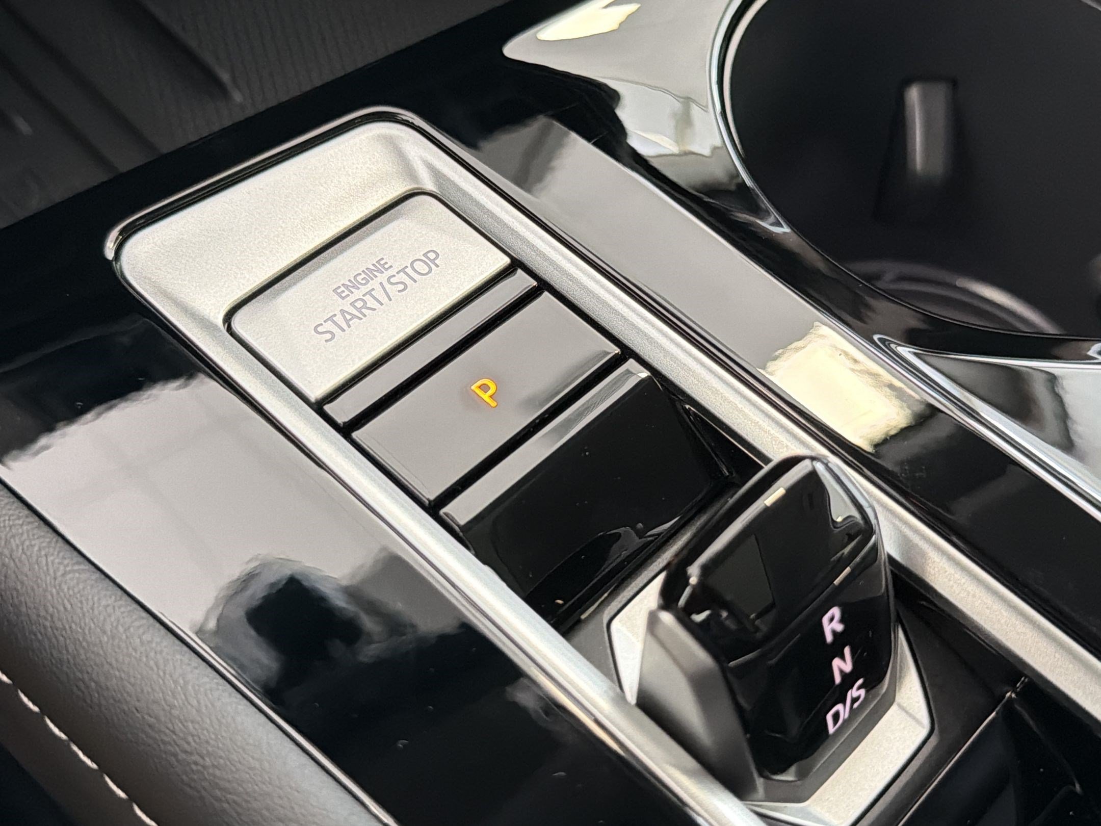New 2026 Volkswagen Atlas SE FWD image 19
