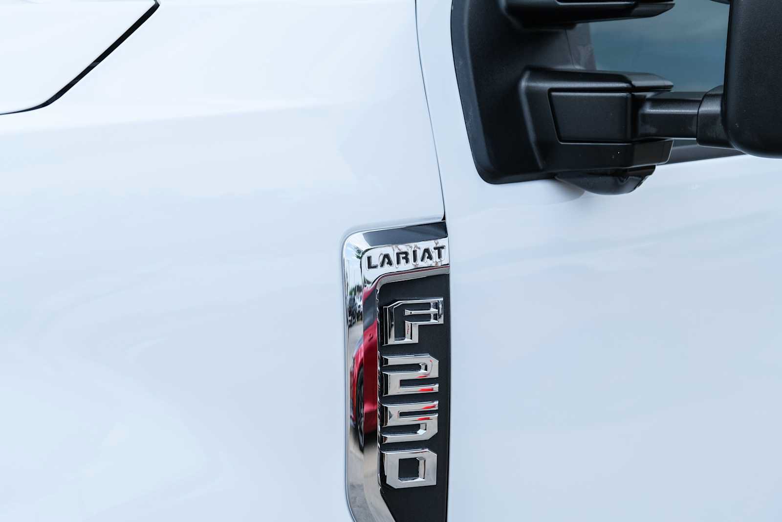 Used 2019 Ford F250 Lariat w/ Lariat Ultimate Package AWD/4WD image 4