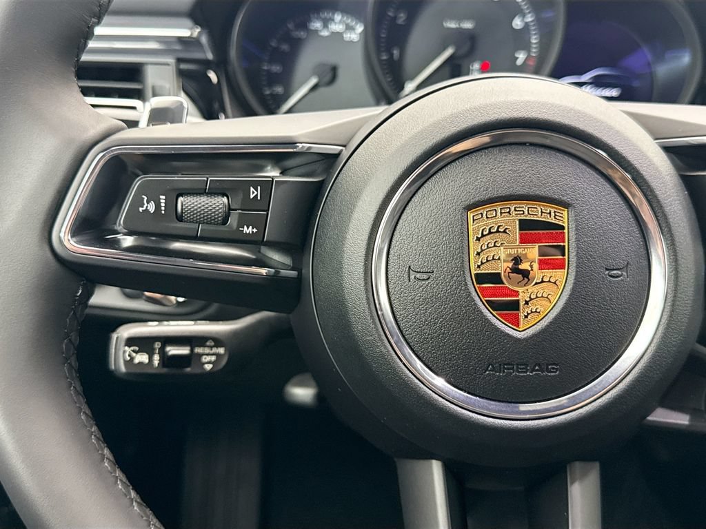 Used 2026 Porsche Macan AWD/4WD image 14