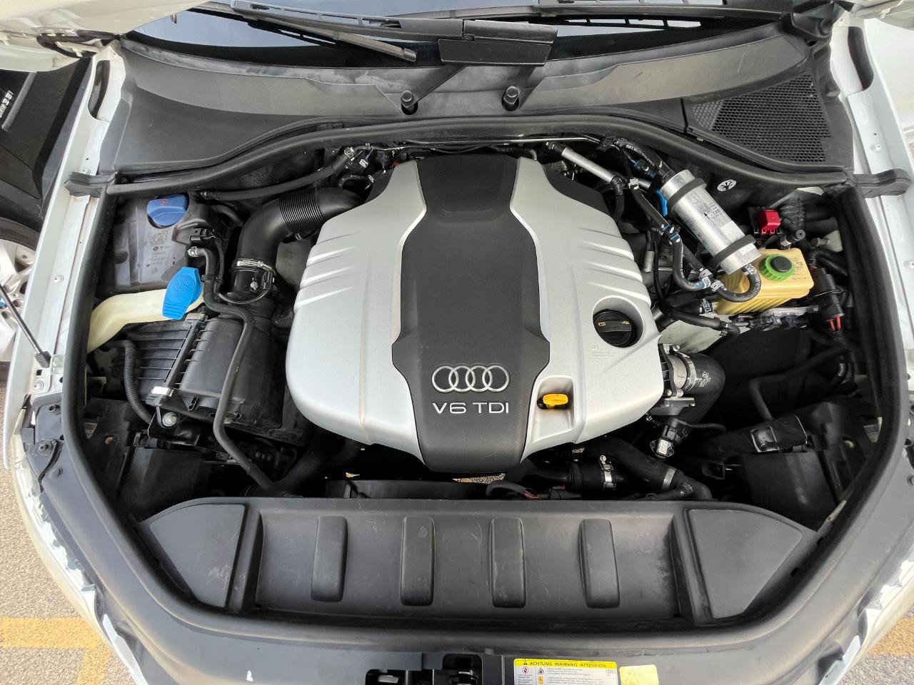 Used 2015 Audi Q7 TDI Prestige w/ Prestige Package image 40