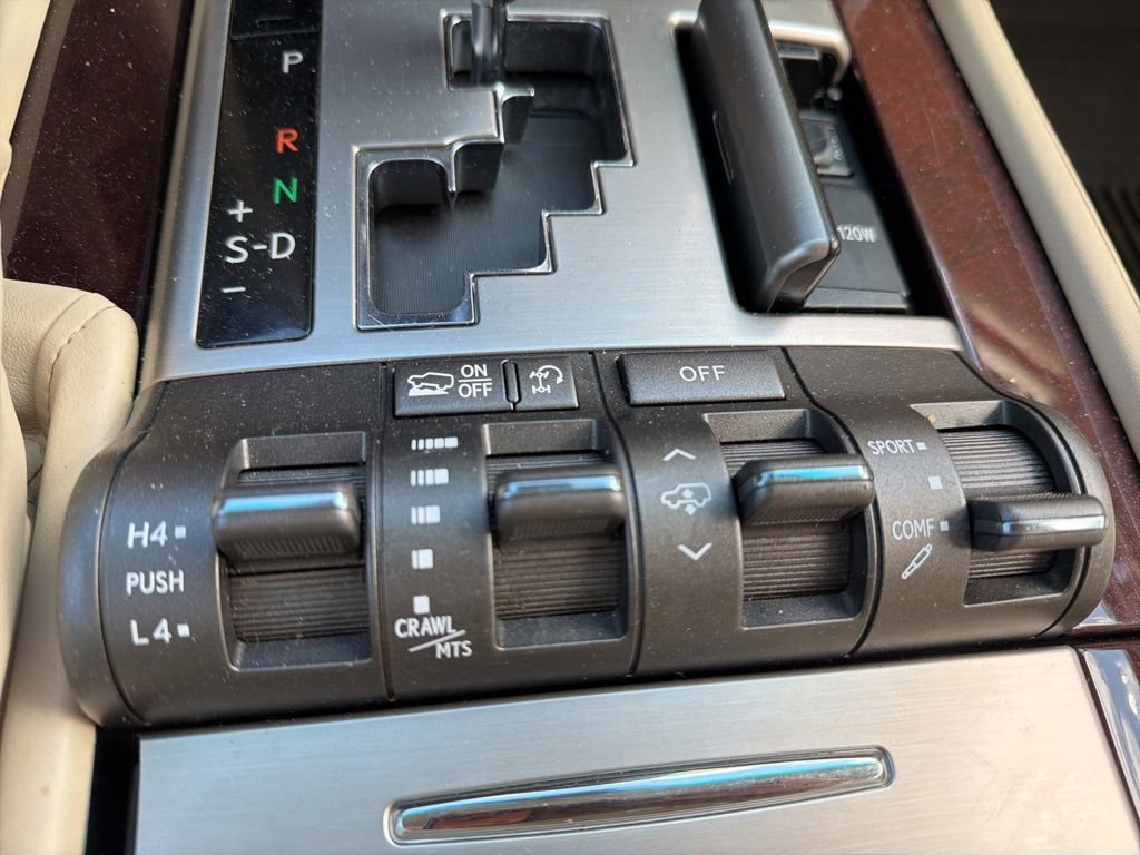Used 2014 Lexus LX 570 4WD image 29