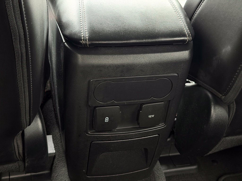 Used 2023 Ford Explorer XLT w/ Equipment Group 202A RWD image 28