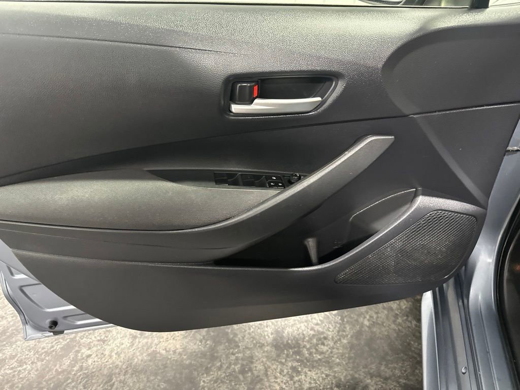 Used 2020 Toyota Corolla LE FWD image 10
