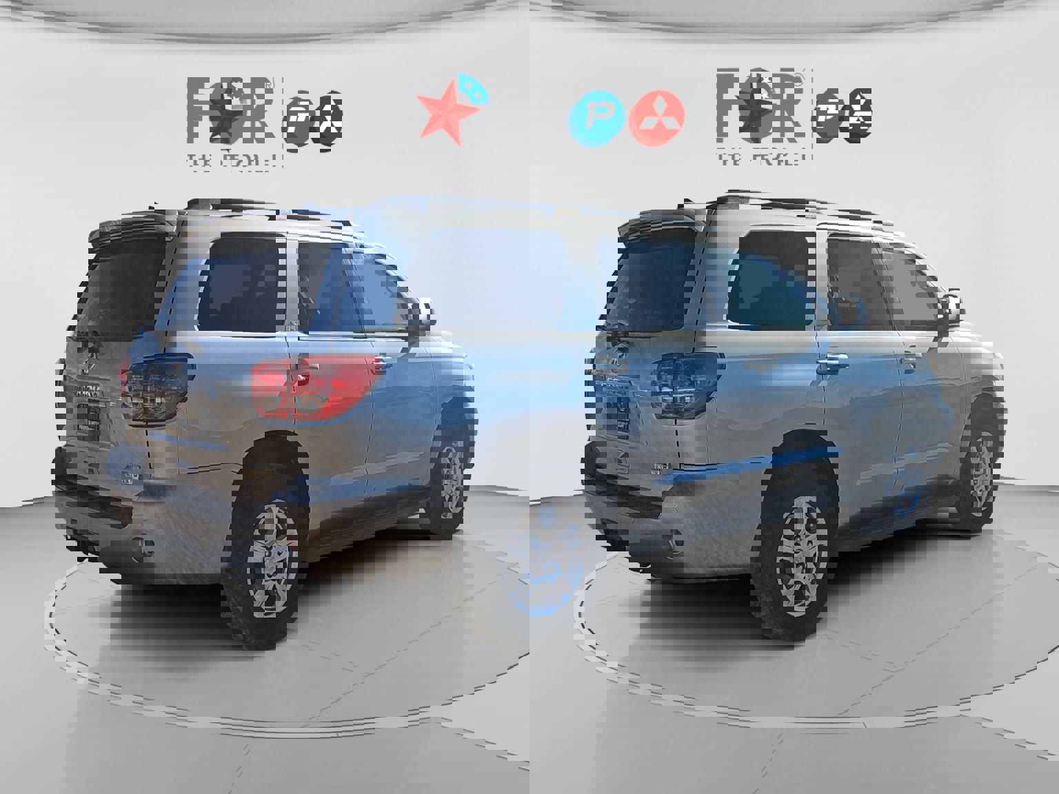 Used 2016 Toyota Sequoia SR5 w/ Premium Package image 5