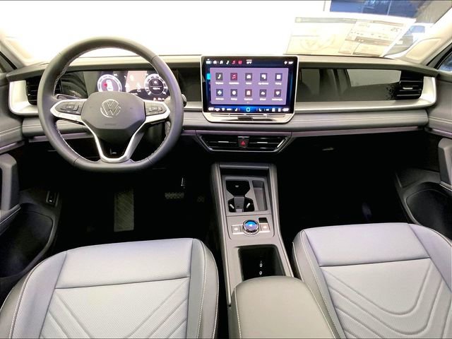 New 2026 Volkswagen Tiguan SE image 6