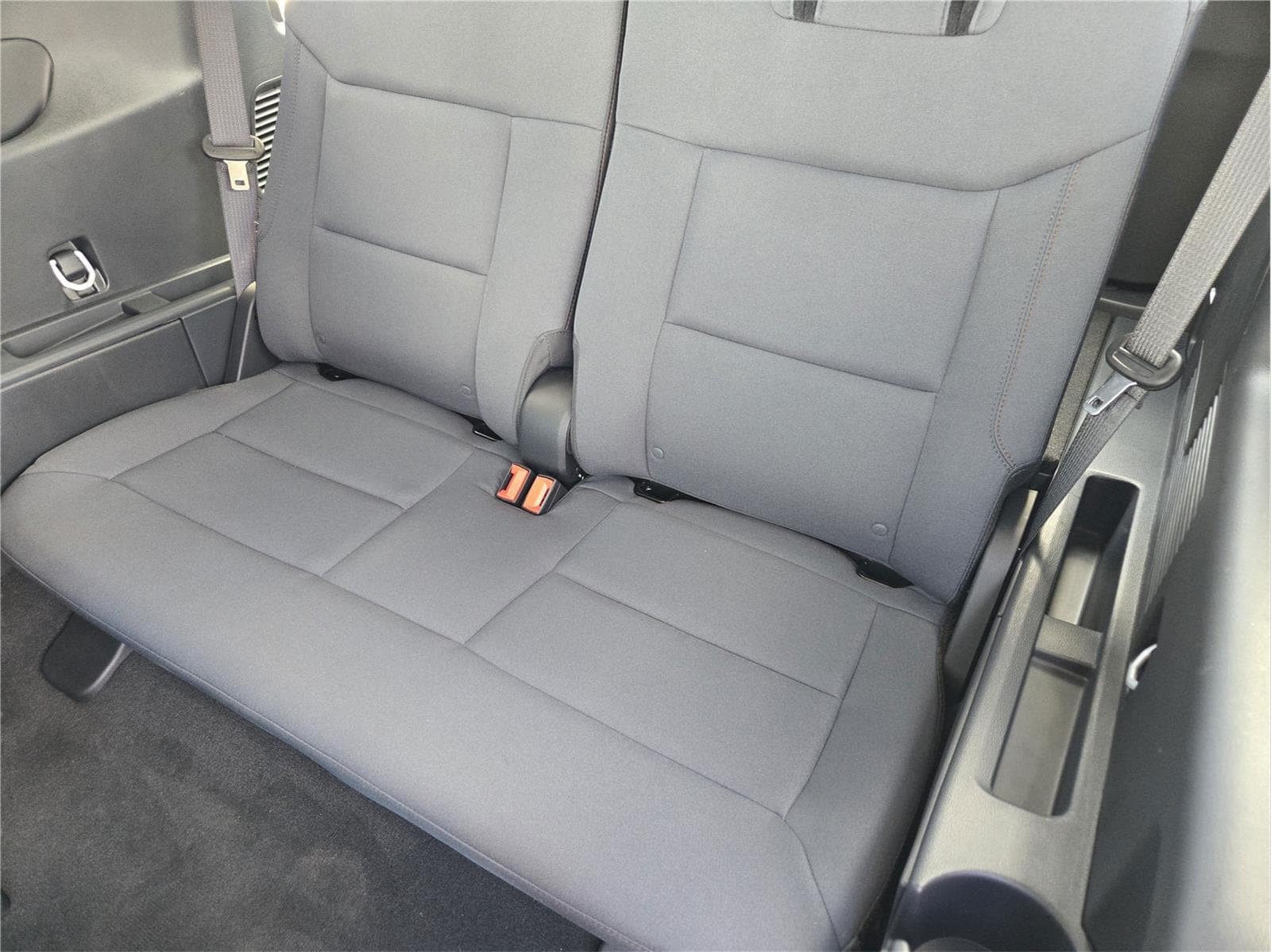 Used 2026 Ford Explorer Active RWD image 31