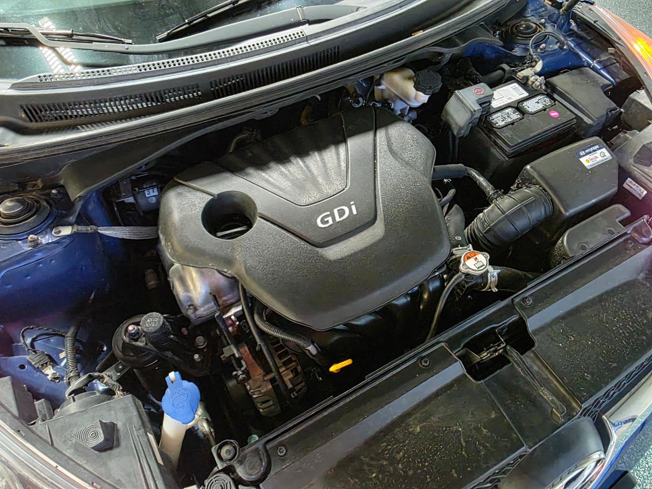 Used 2016 Hyundai Veloster FWD image 34
