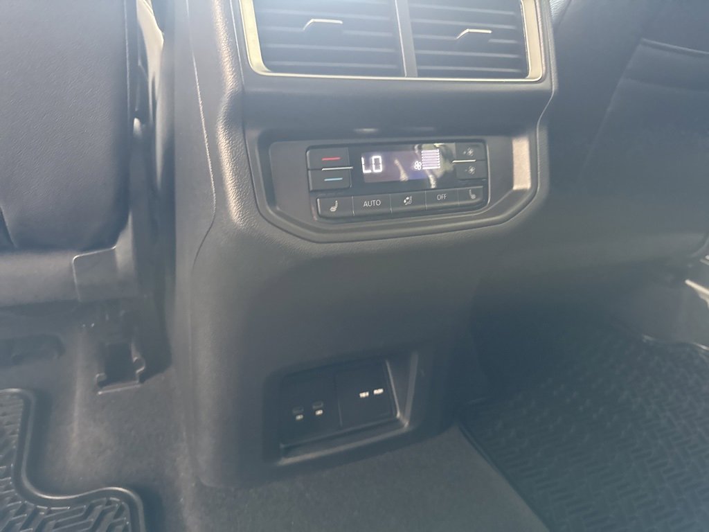Certified 2025 Volkswagen Atlas SEL image 28