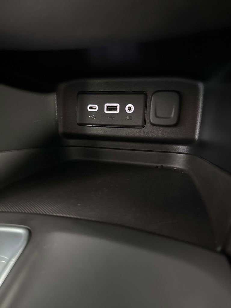 Used 2020 Chevrolet Equinox LT image 45