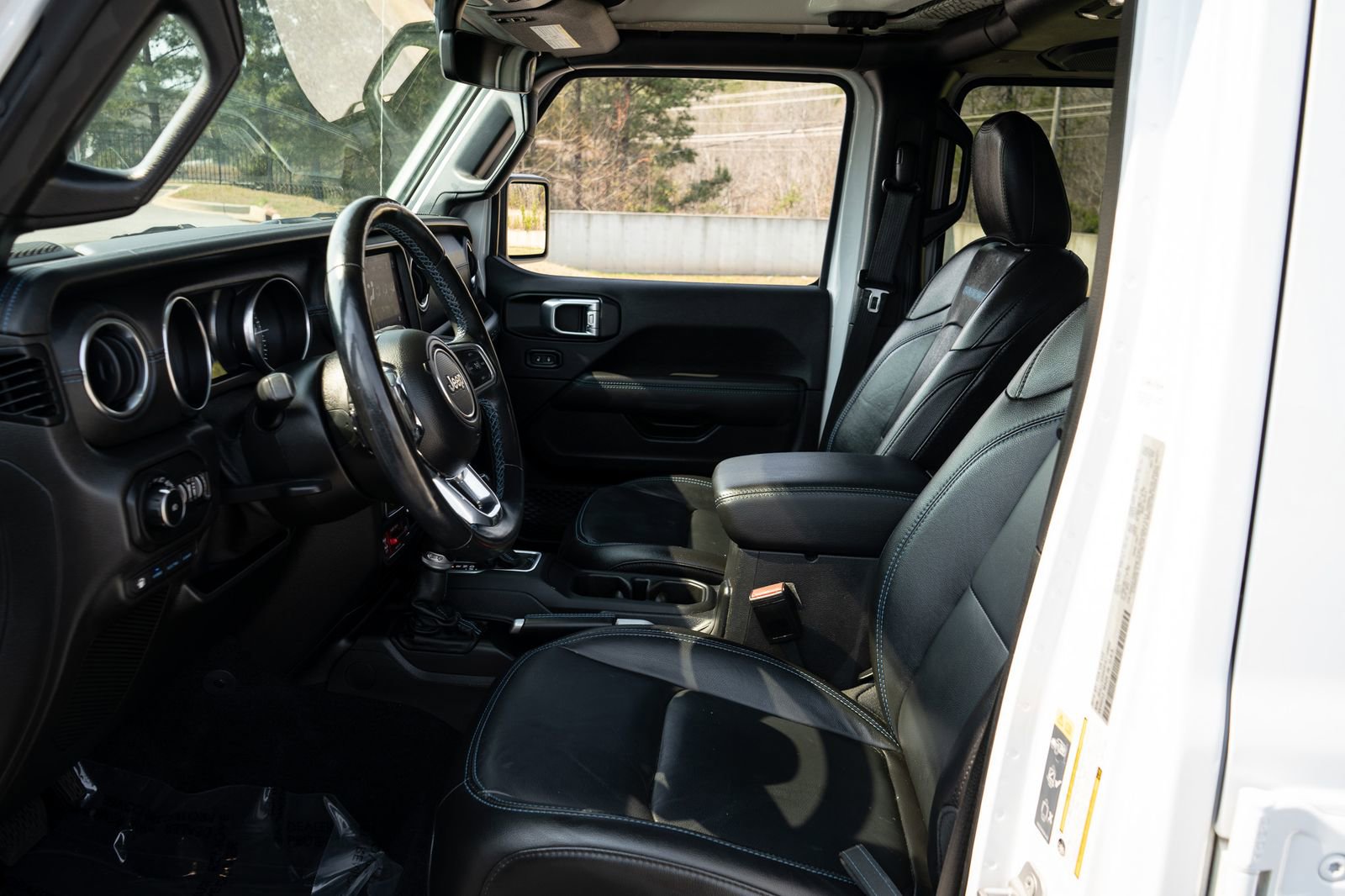 Used 2021 Jeep Wrangler Unlimited Rubicon 4xe w/ Dual Top Group image 14