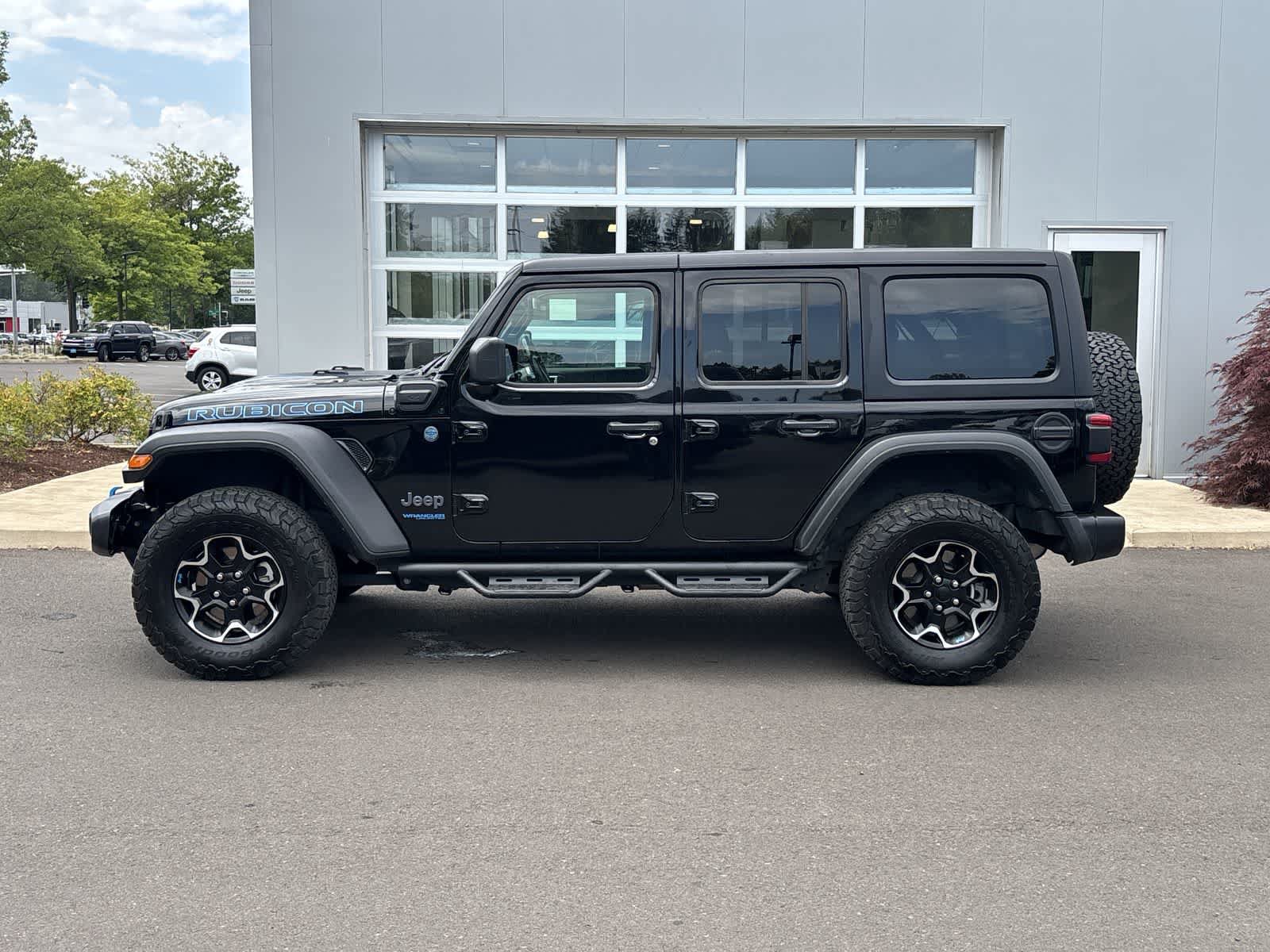 Used 2022 Jeep Wrangler Unlimited Rubicon 4xe w/ Cold Weather Group AWD/4WD image 2